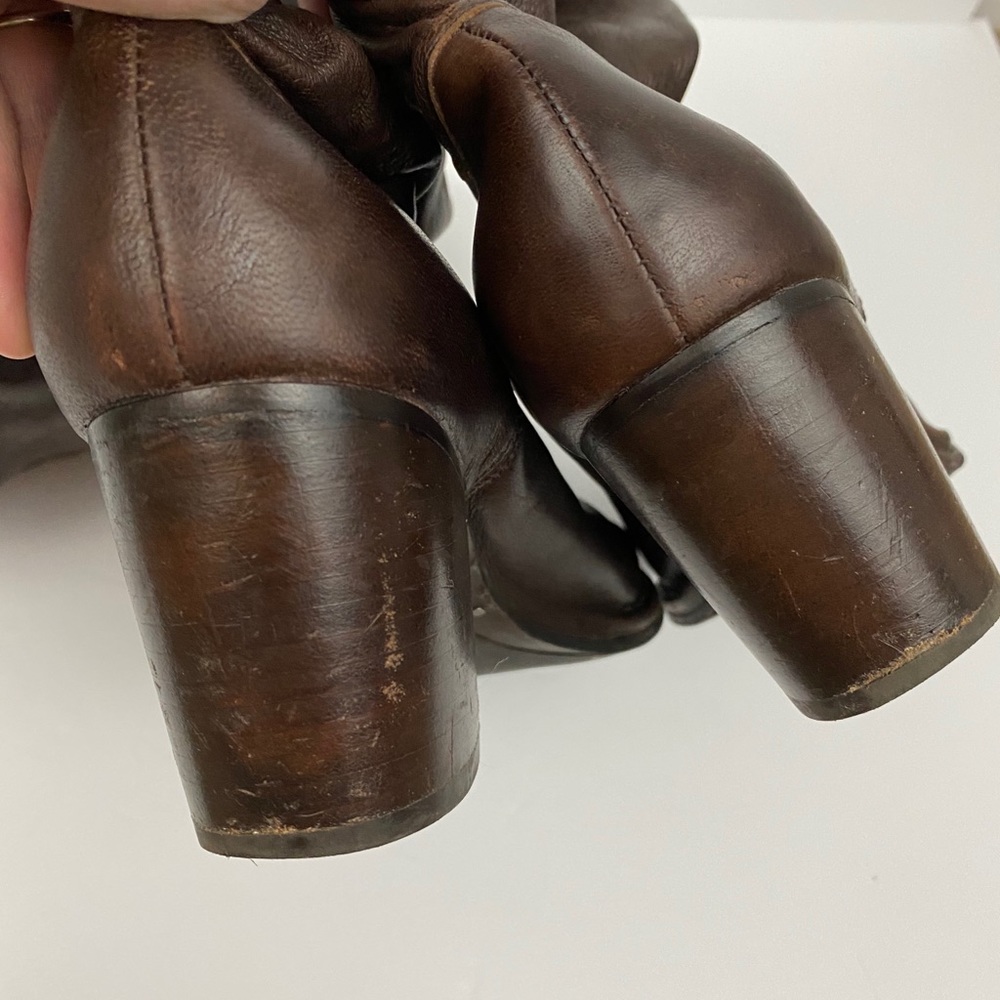 Frye • Rory Scrunch Boots - Picture 8 of 9